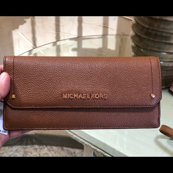 mk hayes wallet